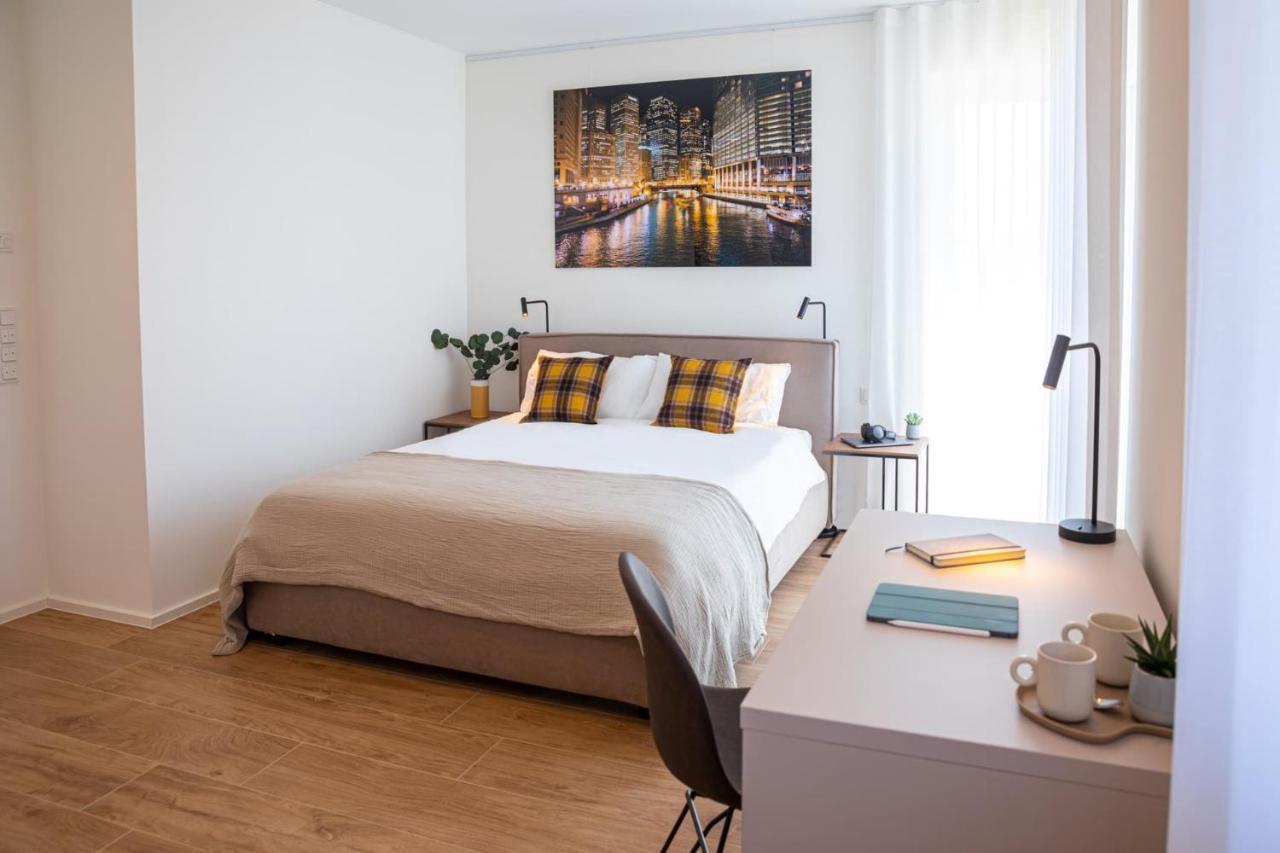 En Suite Bedrooms At Reckenthal House By Rentaroo Luxembourg Exterior photo
